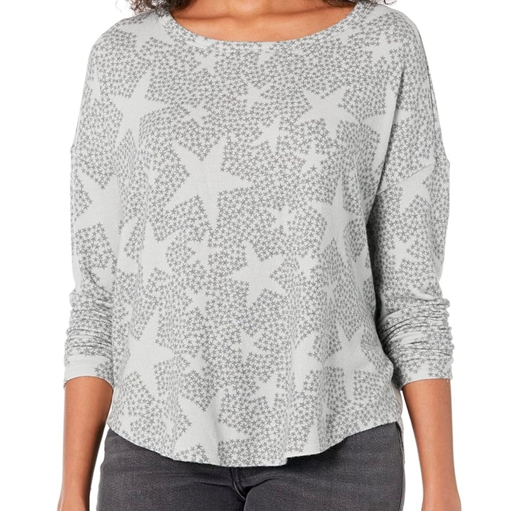 Lucky Brand Gray Stars Long Sleeve Cloud Jerseys Scoop Neck Top.